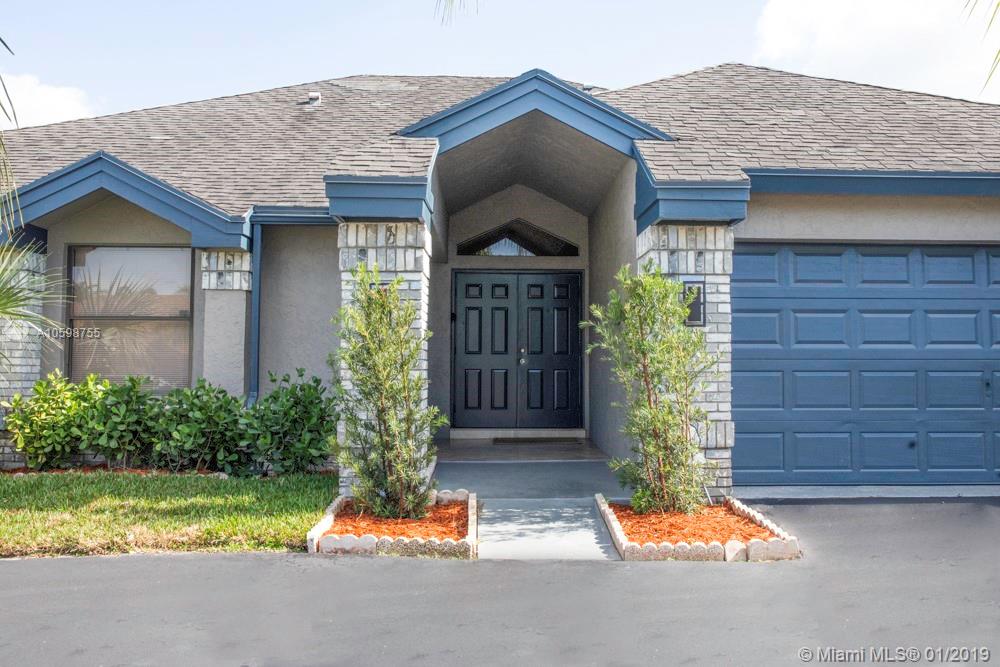 18220 South 181st Circle Boca Raton, FL 33498 - Photo 4 of 31 Gallery Image 4