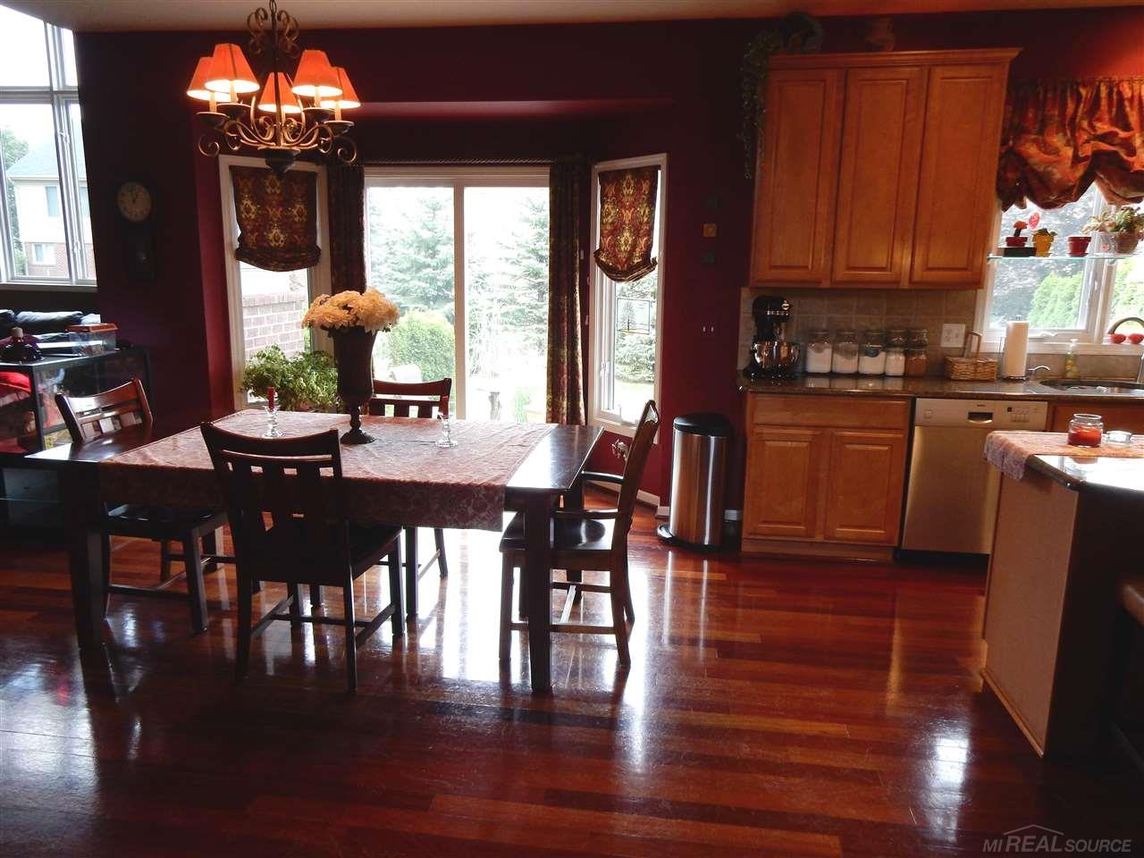 2007 Peterwood Rochester Hills, MI 48307 - Photo 10 of 40