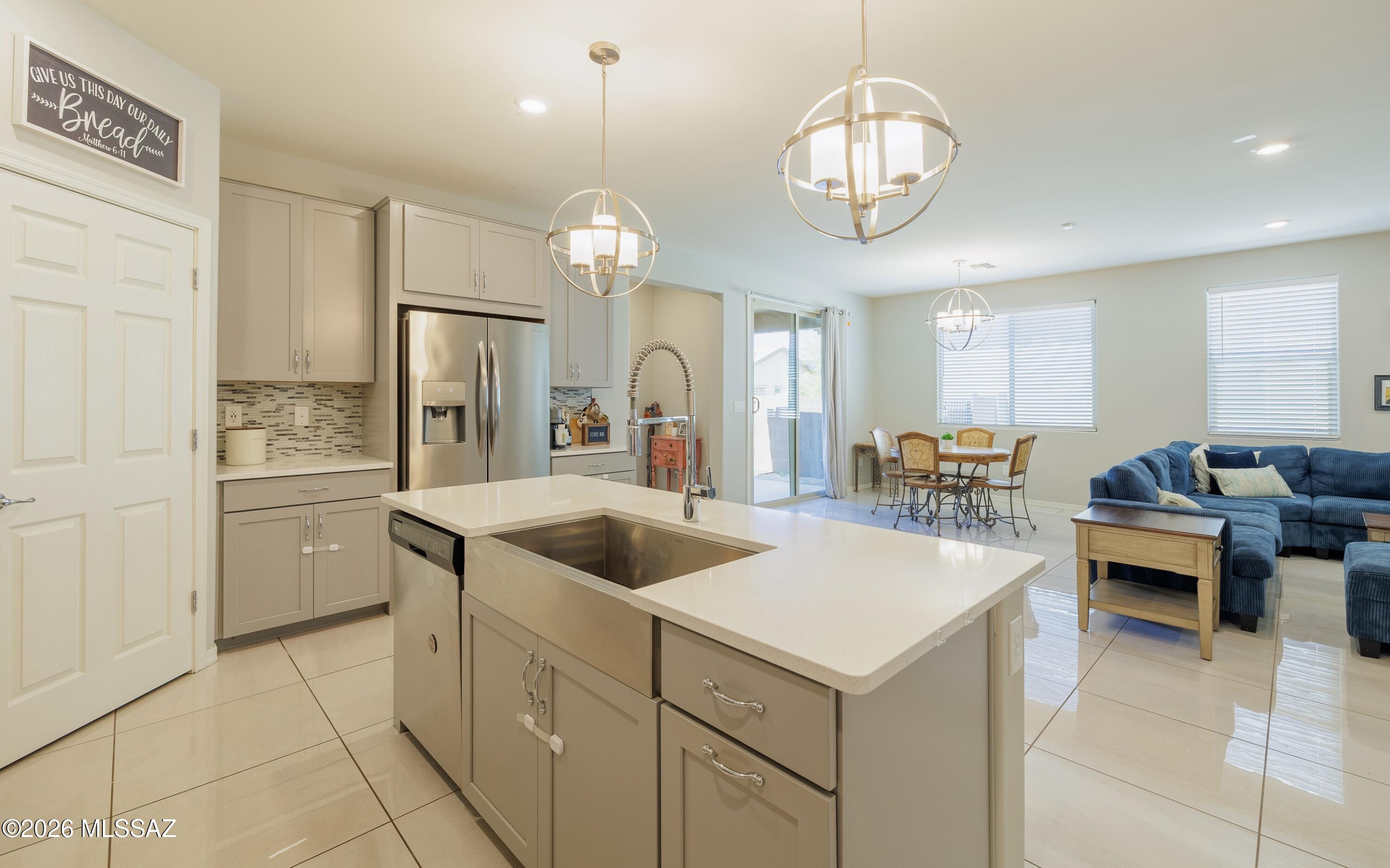 8635 North Rome Court Tucson, AZ 85742 - Photo 7 of 27 Kitchen Sink Views
