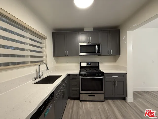 $4,200 | 1760 South Bentley Avenue, Unit 2, Los Angeles, CA 90025