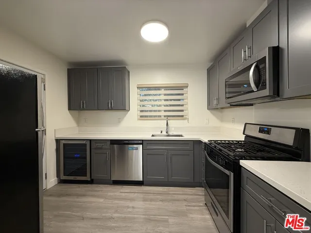 $4,200 | 1760 South Bentley Avenue, Unit 2, Los Angeles, CA 90025