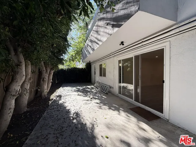 $4,200 | 1760 South Bentley Avenue, Unit 2, Los Angeles, CA 90025