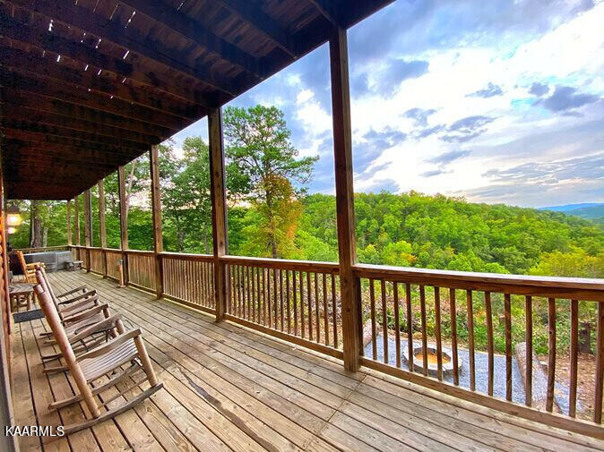 4729 Riversong Way Sevierville, TN 37876 - Photo 6 of 24 6 19569-6182d336548f0