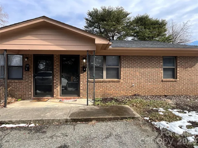 $950 | 201 Arthur Drive, Unit E, Thomasville, NC 27360