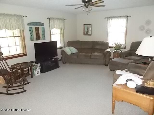 340 Holy Cross Road Loretto, KY 40037 - Photo 10 of 37 DSCN3085