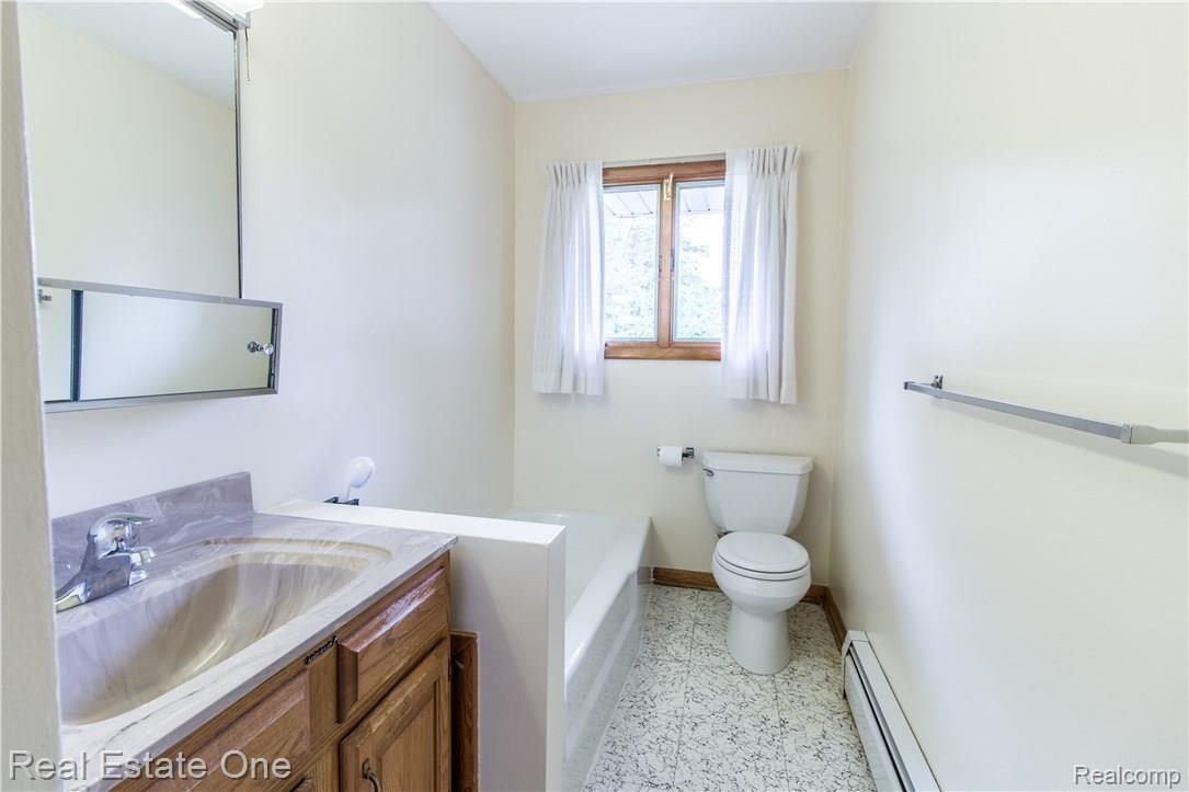 46420 Harris Road Belleville, MI 48111 - Photo 14 of 20 IMG_4434-HDR.jpg