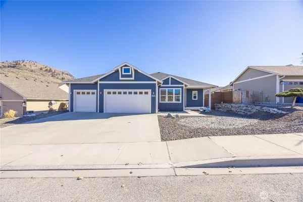 $645,000 | 444 Hilltop Place, Chelan, WA 98816