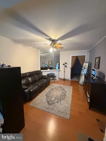 $1,200 | 1422 Fanshawe Street, Philadelphia, PA 19111