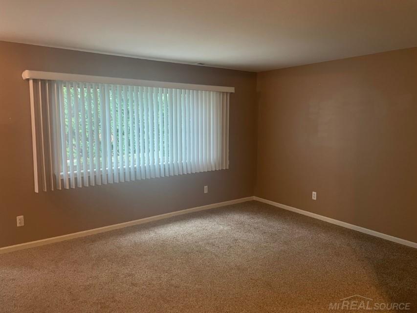 50565 Maurice Road Chesterfield, MI 48047 - Photo 3 of 12