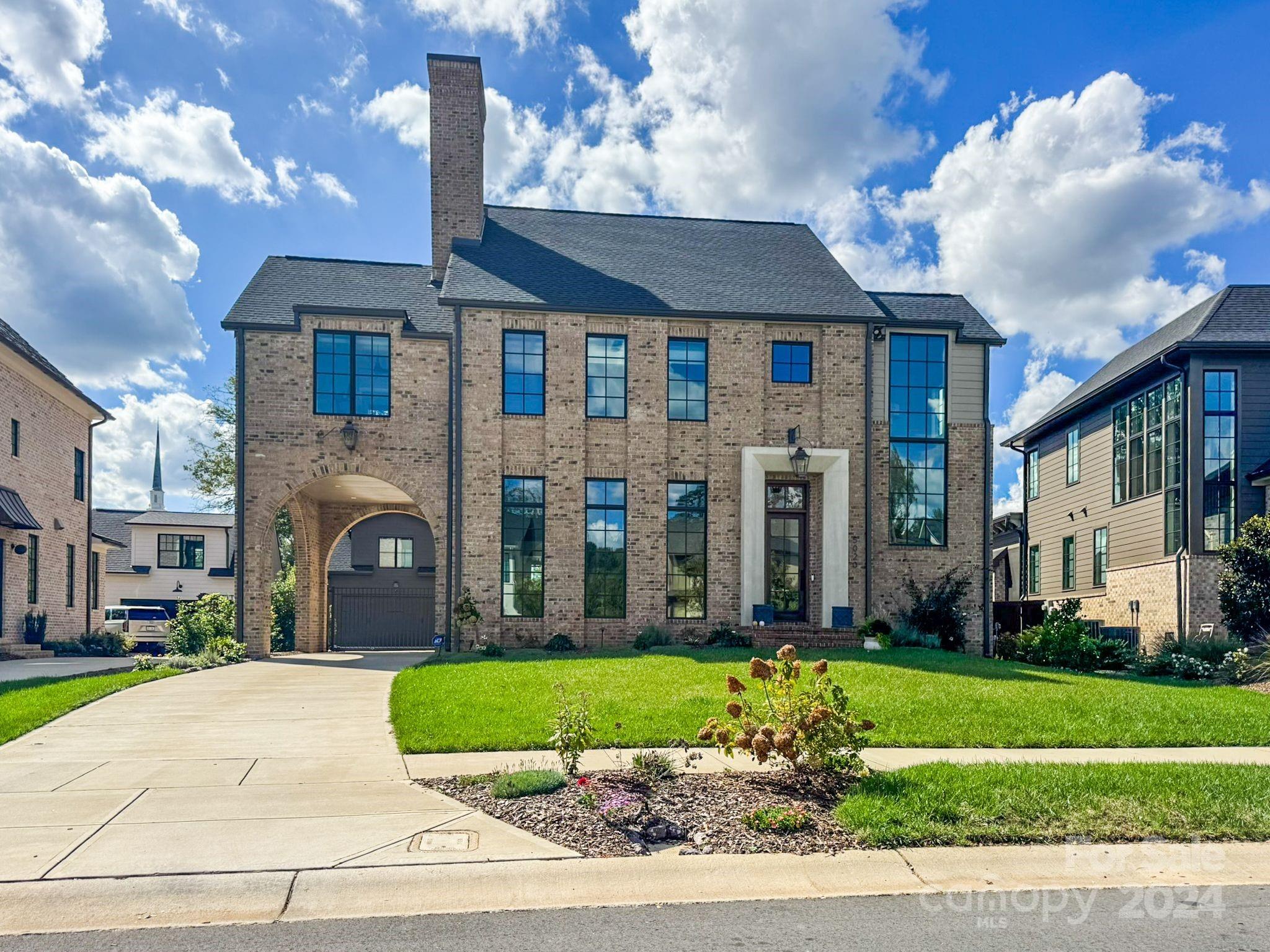 2933 Robin Road Charlotte, NC 28211 - Photo 5 of 7 Gallery Image 5