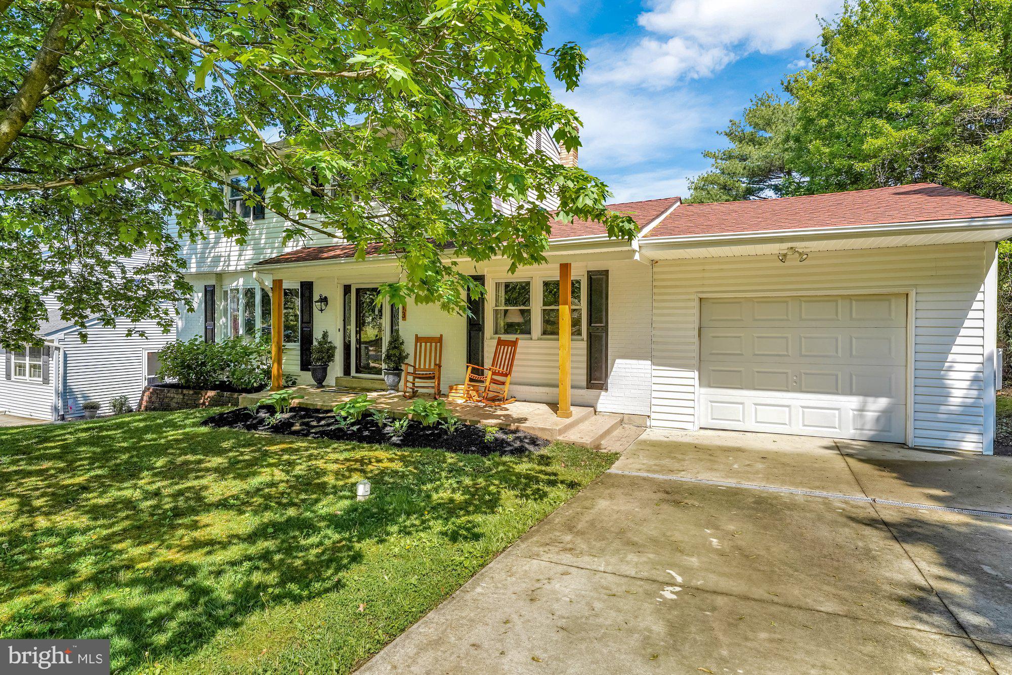 13 Higgins Road Newark, DE 19711 - Photo 2 of 37 Tastefully Updated Exterior