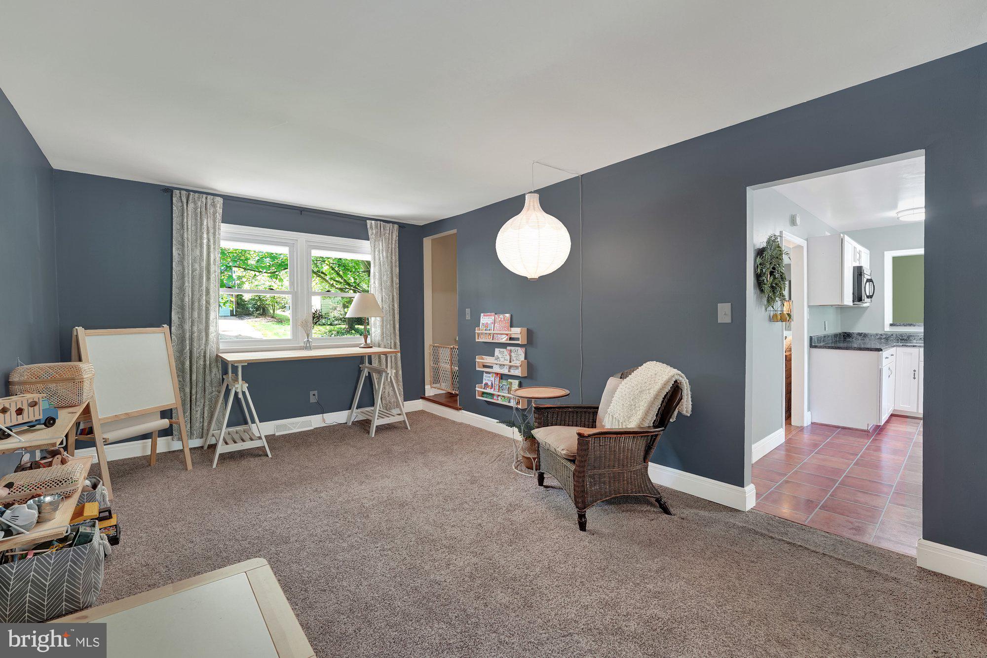 13 Higgins Road Newark, DE 19711 - Photo 16 of 37 Charming Family Room