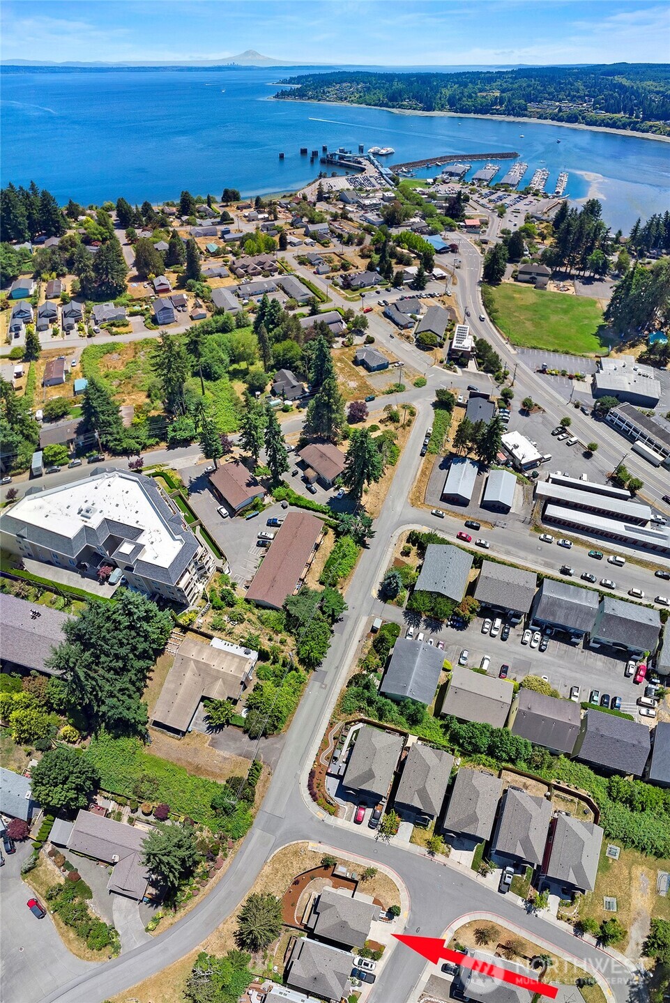 26442 GRAVITY Avenue Northeast Kingston, WA 98346 - Photo 35 of 40 a view of city and ocean