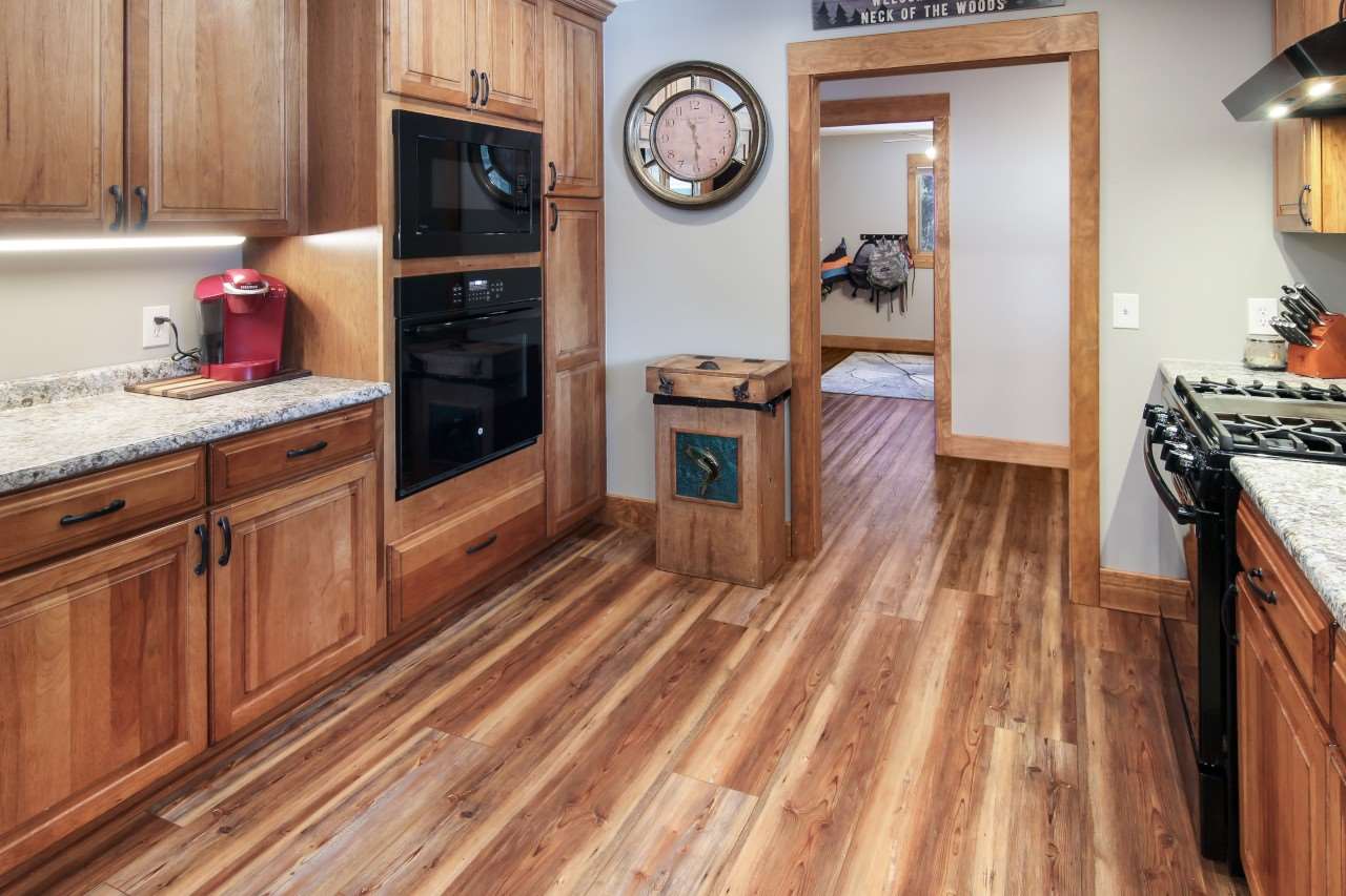 9760 South Maple City Road Maple City, MI 49664 - Photo 15 of 58 1884894-14.JPG