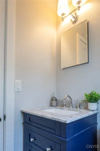 $3,800 | 57 East Lake Street, Skaneateles, NY 13152