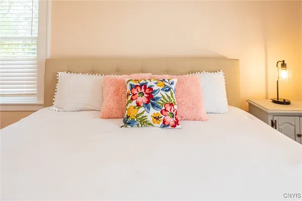 $4,500 | 57 East Lake Street, Skaneateles, NY 13152