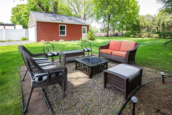 $4,500 | 57 East Lake Street, Skaneateles, NY 13152