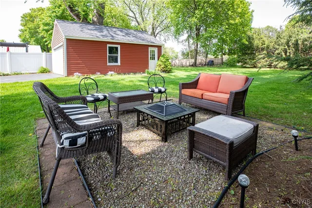 $3,800 | 57 East Lake Street, Skaneateles, NY 13152