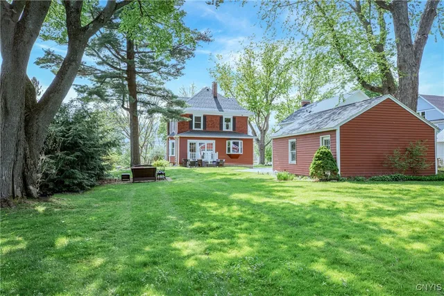 $3,800 | 57 East Lake Street, Skaneateles, NY 13152