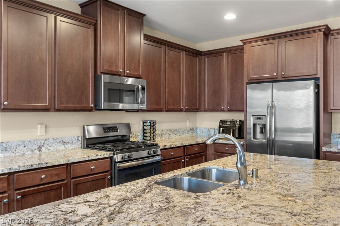 2585 Sable Ridge Street Henderson, NV 89044 - Photo 12 of 39