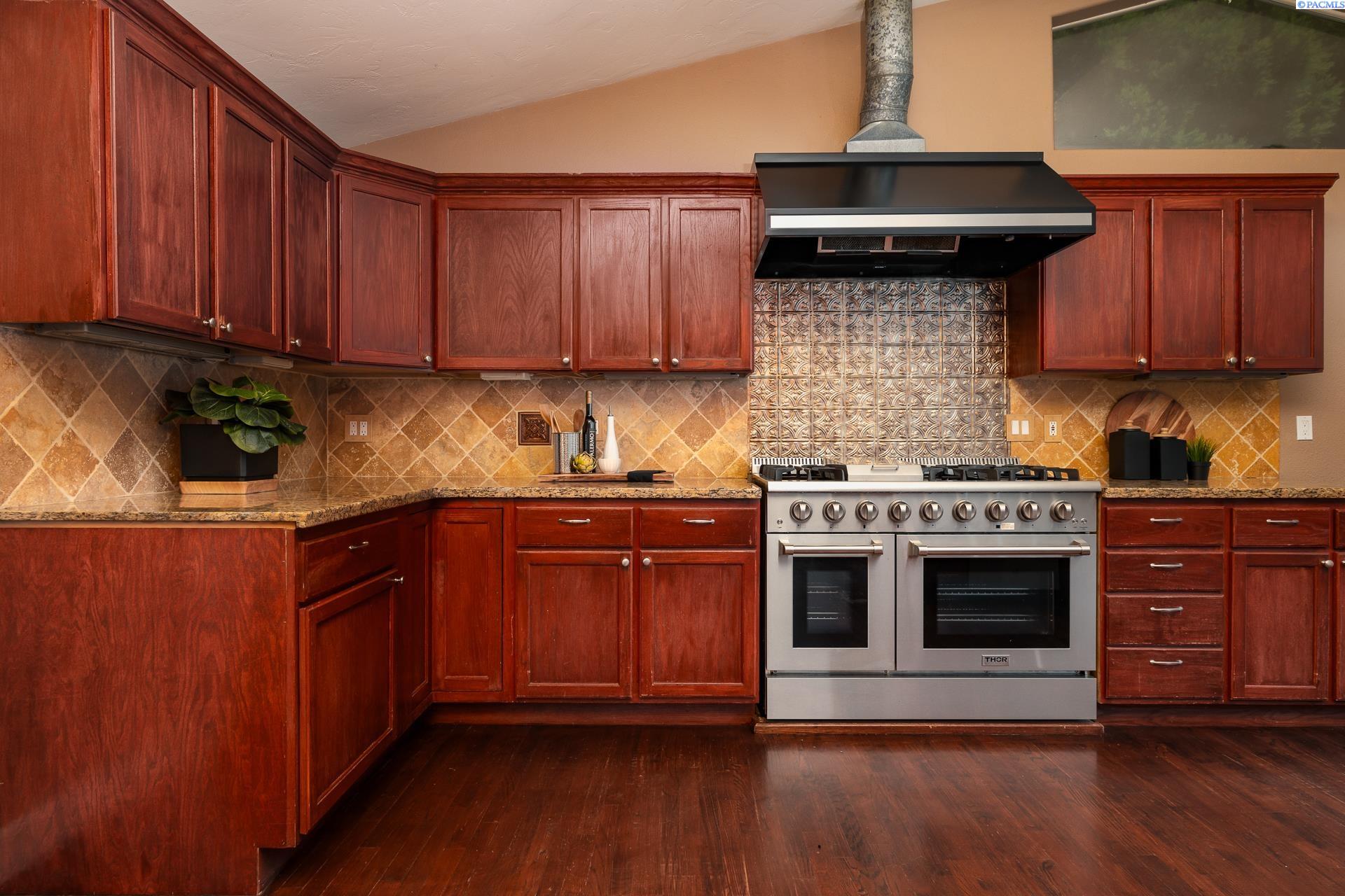 98906 East Clover Road Kennewick, WA 99338 - Photo 11 of 50 Gallery Image 11