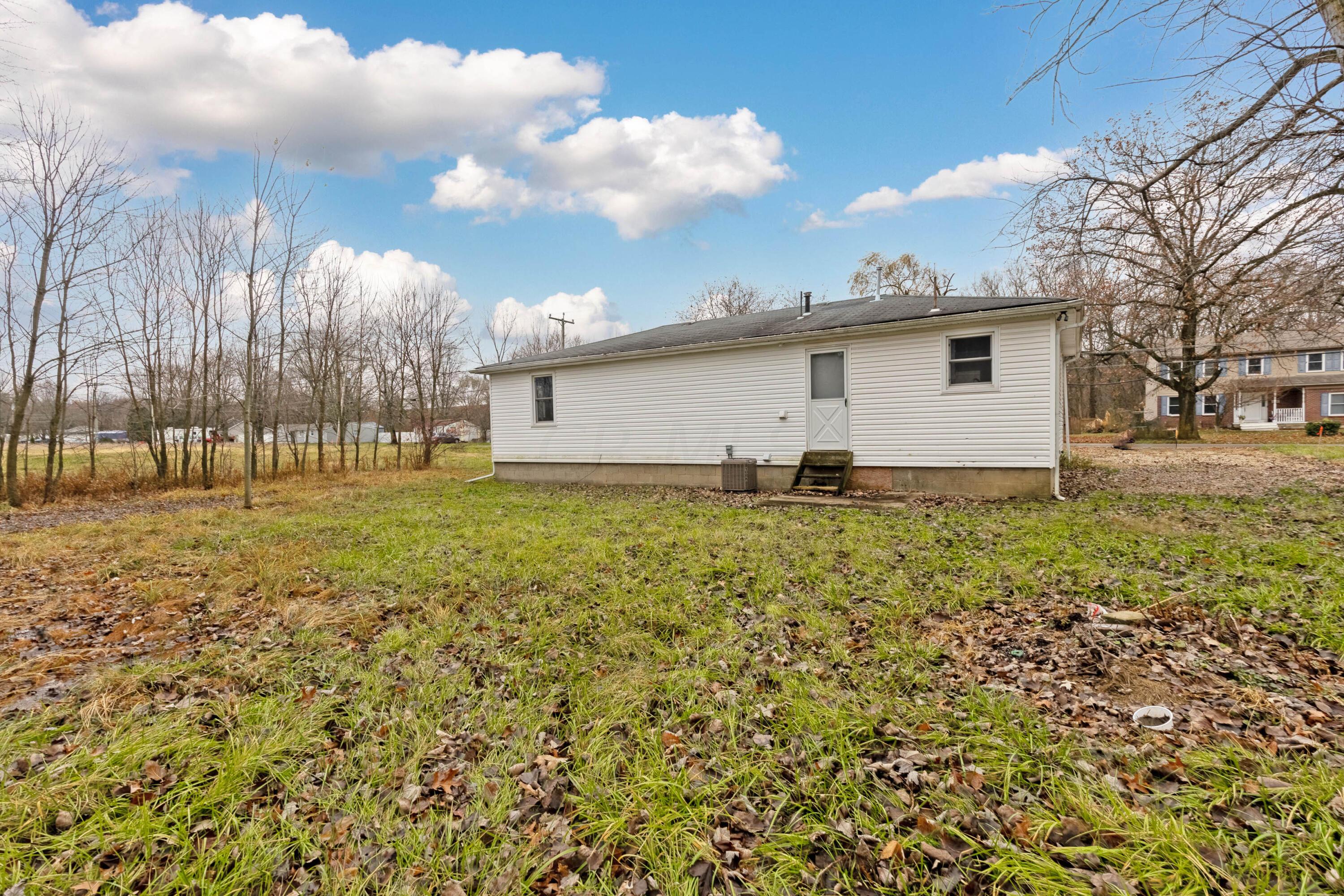 13784 Cleveland Road Southwest Pataskala, OH 43062 - Photo 29 of 36 29. Exterior