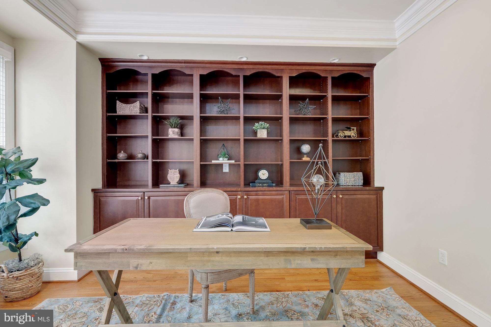 9448 Seven Locks Road Bethesda, MD 20817 - Photo 13 of 46 Library/Office detail