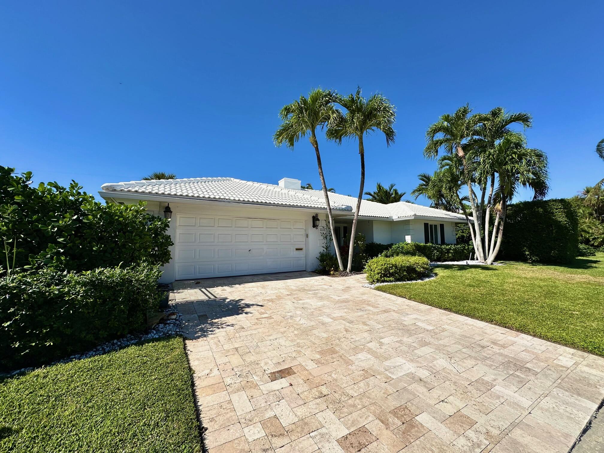 1111 Tamarind Way Boca Raton, FL 33486 - Photo 2 of 25 2 car garage