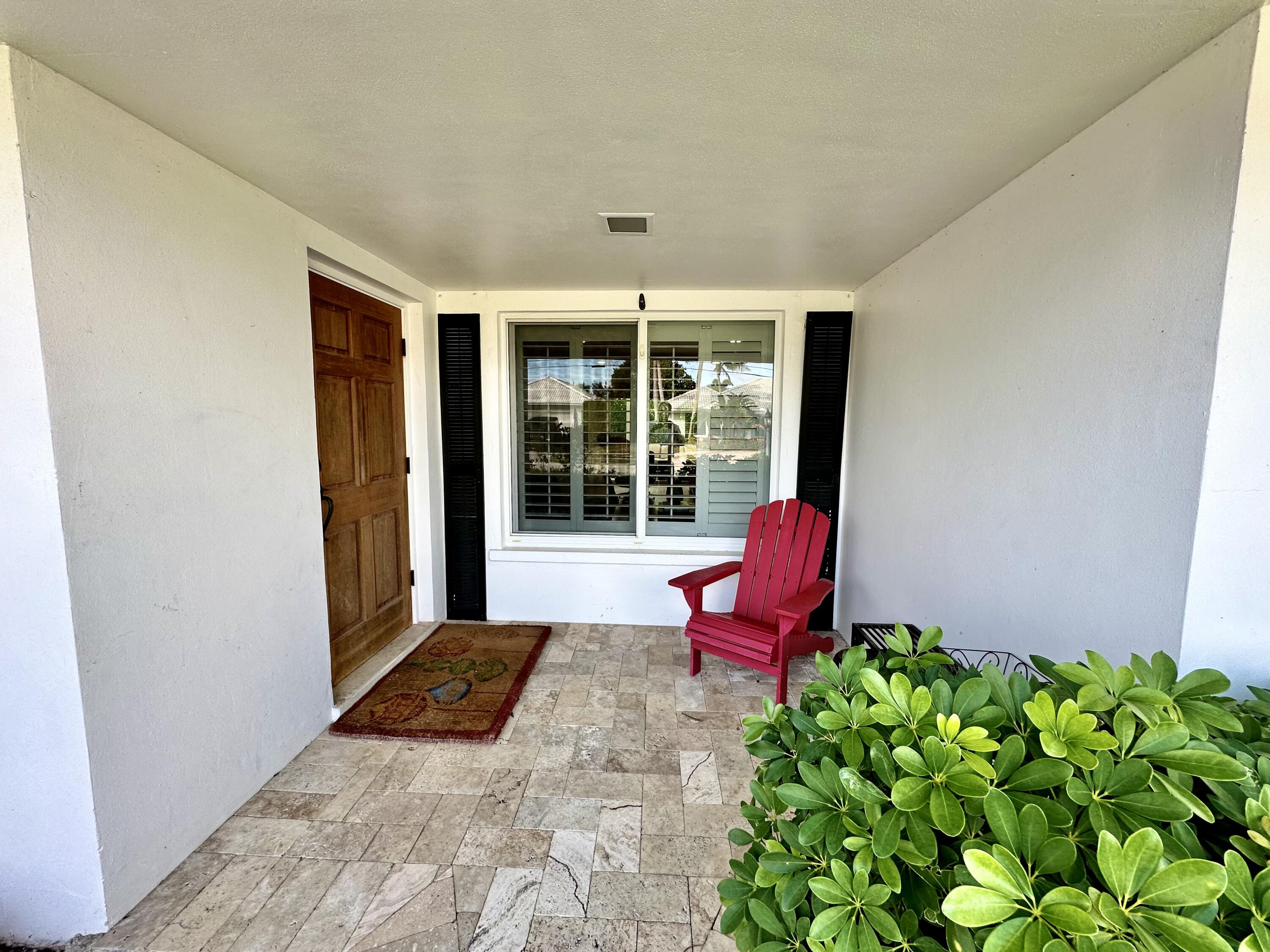 1111 Tamarind Way Boca Raton, FL 33486 - Photo 23 of 25 Front porch