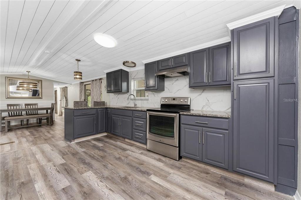 15430 Olive Circle Punta Gorda, FL 33955 - Photo 5 of 51