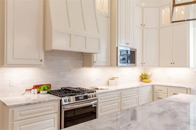 $609,500 | 2242 Nikal Drive, Lake Charles, LA 70605