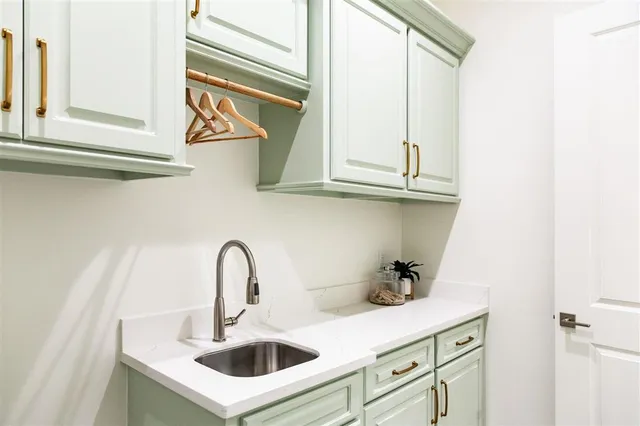 $609,500 | 2242 Nikal Drive, Lake Charles, LA 70605