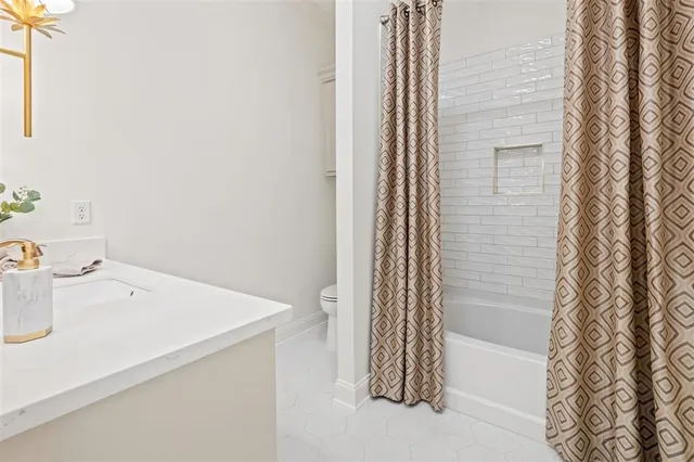 $609,500 | 2242 Nikal Drive, Lake Charles, LA 70605