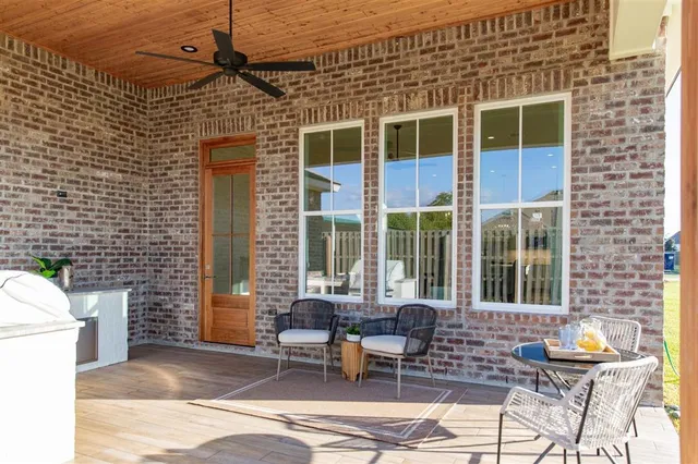 $609,500 | 2242 Nikal Drive, Lake Charles, LA 70605