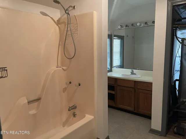 $299,900 | 4505 Sing Lane, Louisville, TN 37777