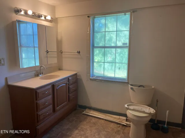 $299,900 | 4505 Sing Lane, Louisville, TN 37777