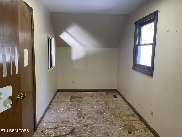 $299,900 | 4505 Sing Lane, Louisville, TN 37777