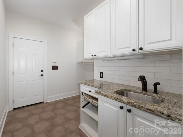 $815,000 | 7919 Glen Abbey Circle, Stanley, NC 28164