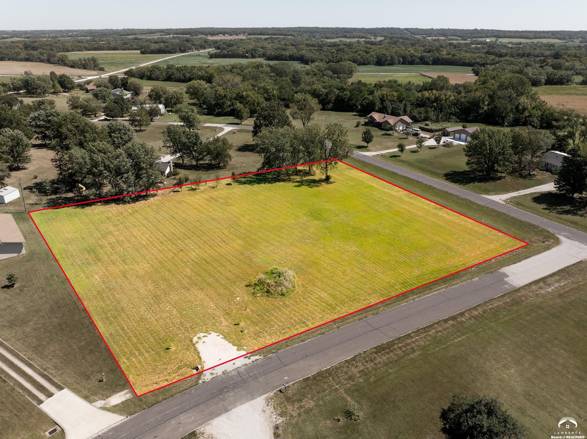 1722 North 579th Road Baldwin City, KS 66006 - Photo 8 of 13 Gallery Image 8