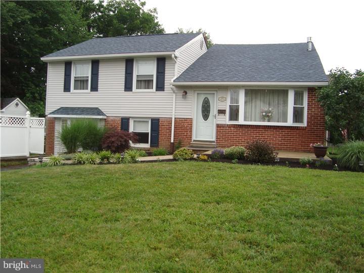 3828 Andrea Road Philadelphia, PA 19154 - Photo 2 of 17 Exterior Front