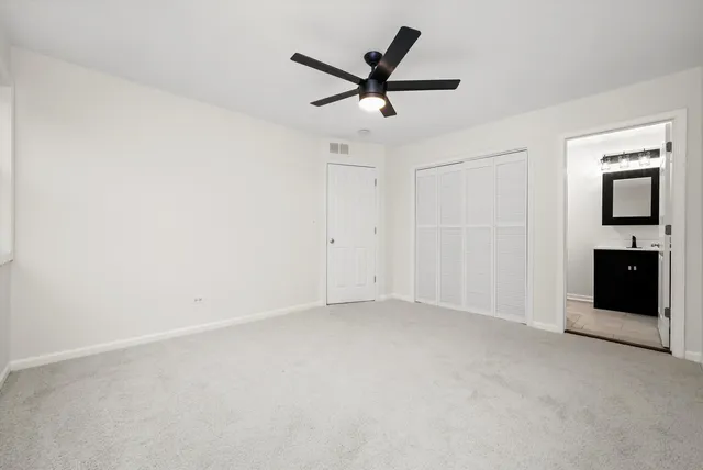 $309,000 | 171 Lake Shore Drive, Carpentersville, IL 60110