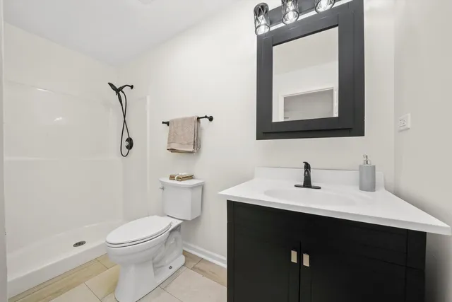 $309,000 | 171 Lake Shore Drive, Carpentersville, IL 60110