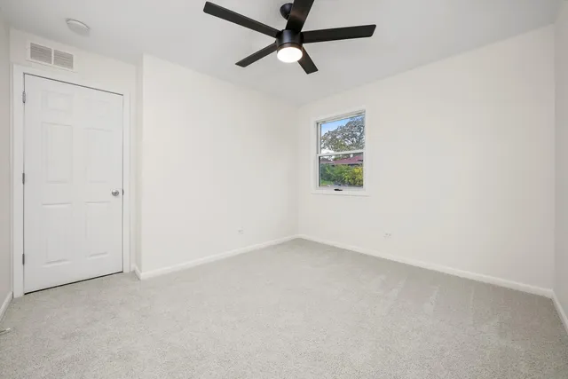 $309,000 | 171 Lake Shore Drive, Carpentersville, IL 60110