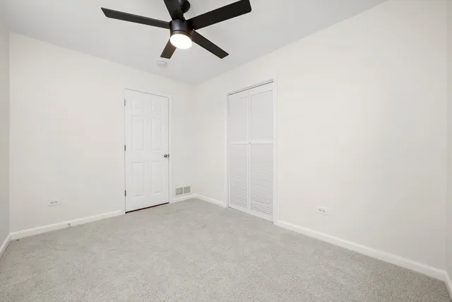 $309,000 | 171 Lake Shore Drive, Carpentersville, IL 60110