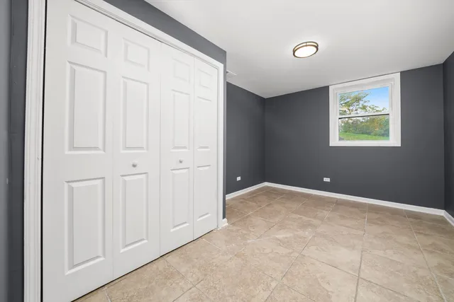 $309,000 | 171 Lake Shore Drive, Carpentersville, IL 60110