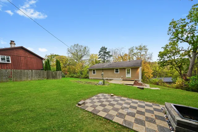 $309,000 | 171 Lake Shore Drive, Carpentersville, IL 60110