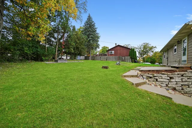 $309,000 | 171 Lake Shore Drive, Carpentersville, IL 60110