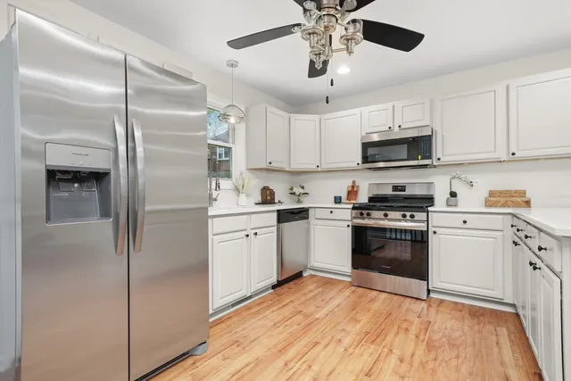 $309,000 | 171 Lake Shore Drive, Carpentersville, IL 60110