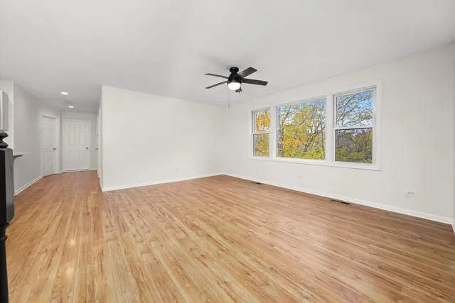 $309,000 | 171 Lake Shore Drive, Carpentersville, IL 60110