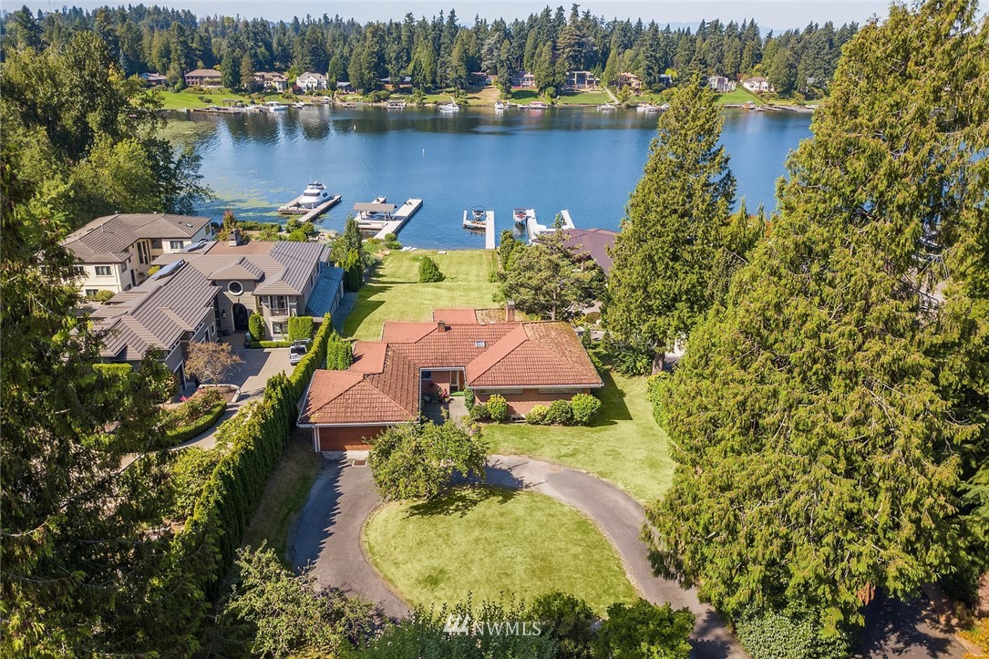 8809 Northeast 34th Street Yarrow Point, WA 98004 - Photo 1 of 7